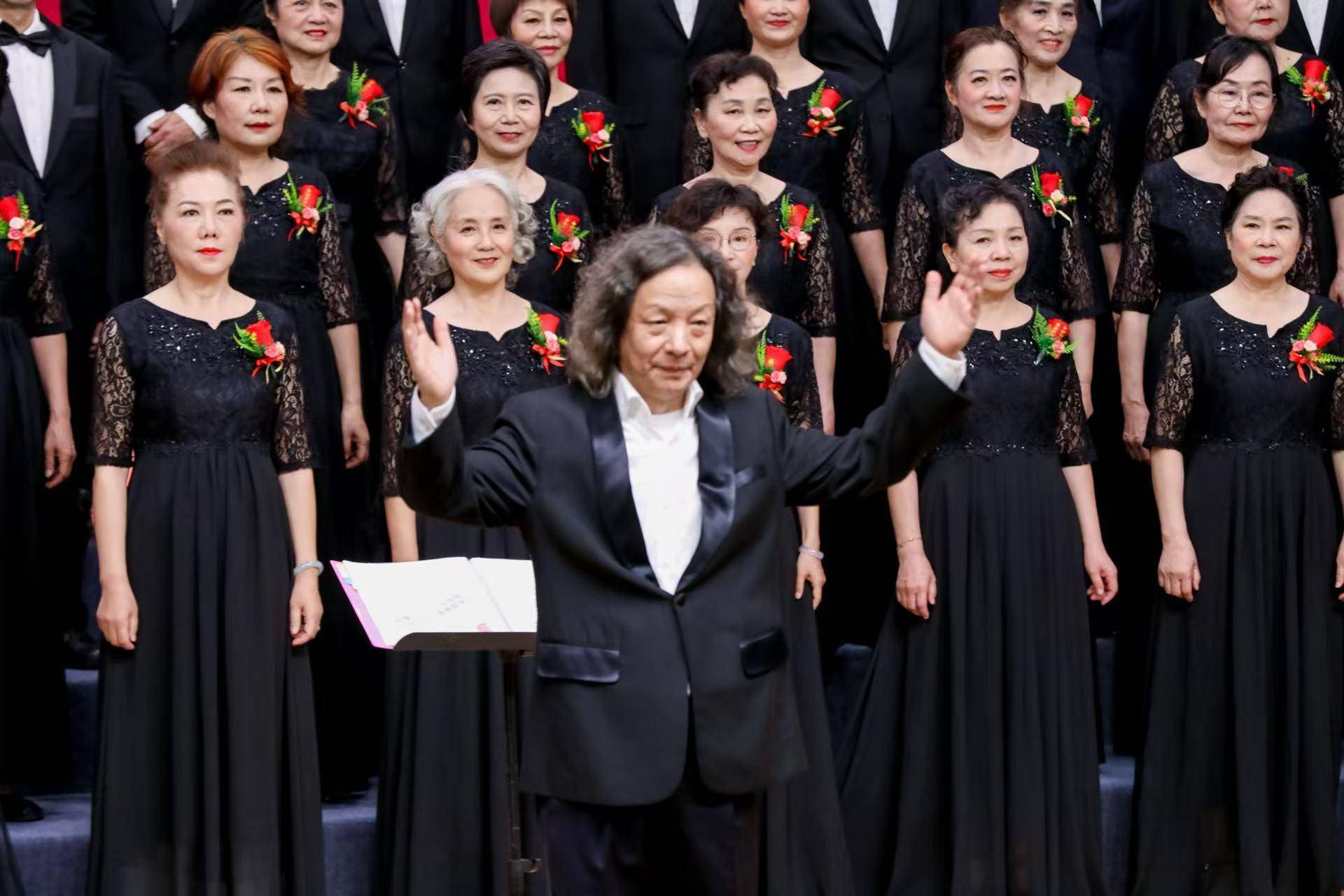 场上团队的精彩表现引起瞩目! 场上团队的精彩表现引起瞩目!