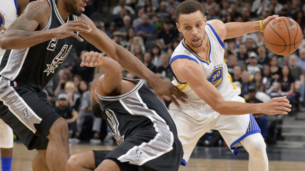 超强球员在国际赛事中秀出绝技的简单介绍