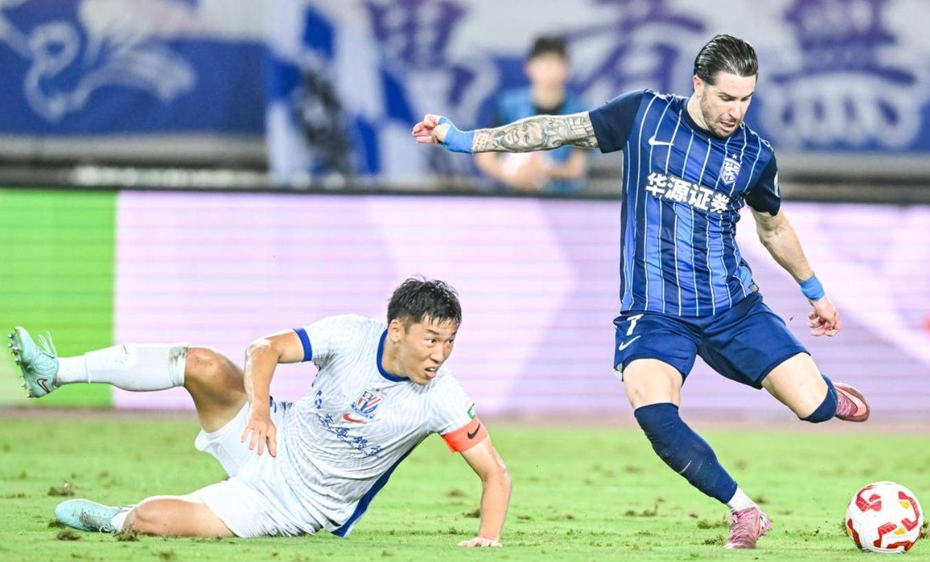 关于实力球队竞争白热化,足球联赛全面升温的信息 关于实力球队竞争白热化,足球联赛全面升温的信息