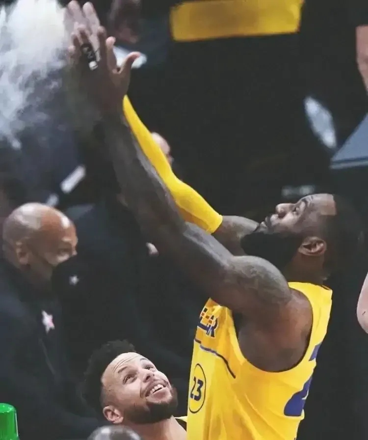 1xbit体育电竞-包含华金连丢四球，马德里主场告捷的词条