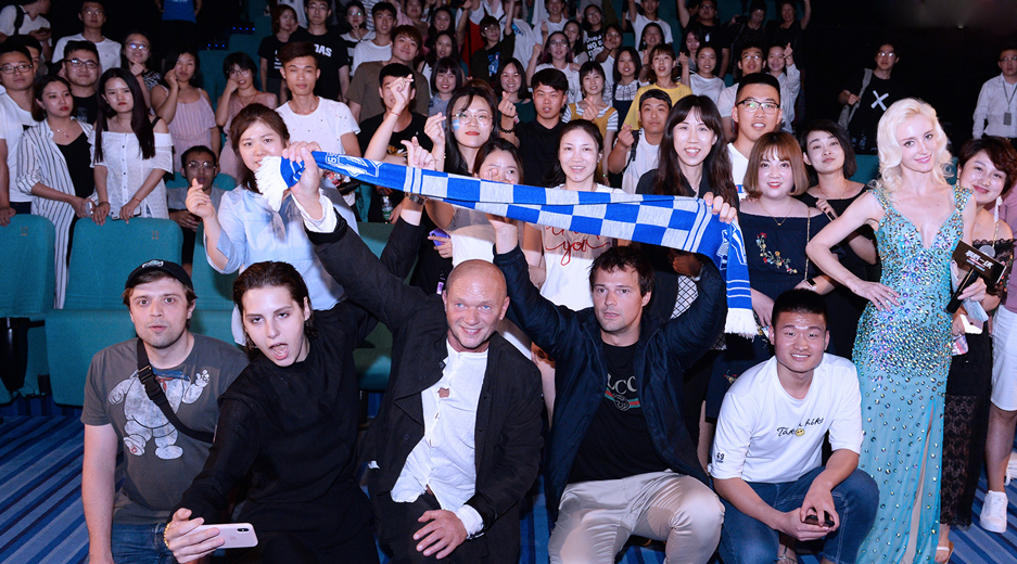 关于科隆二度战胜对手,赢得球迷们掌声的信息 关于科隆二度战胜对手,赢得球迷们掌声的信息