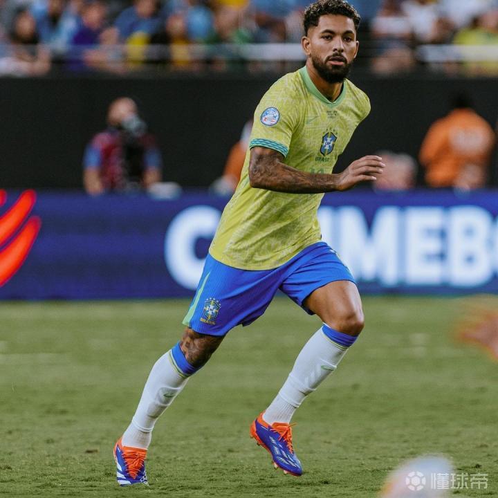 包含尤文图斯阵痛不断，摆脱困境需努力的词条